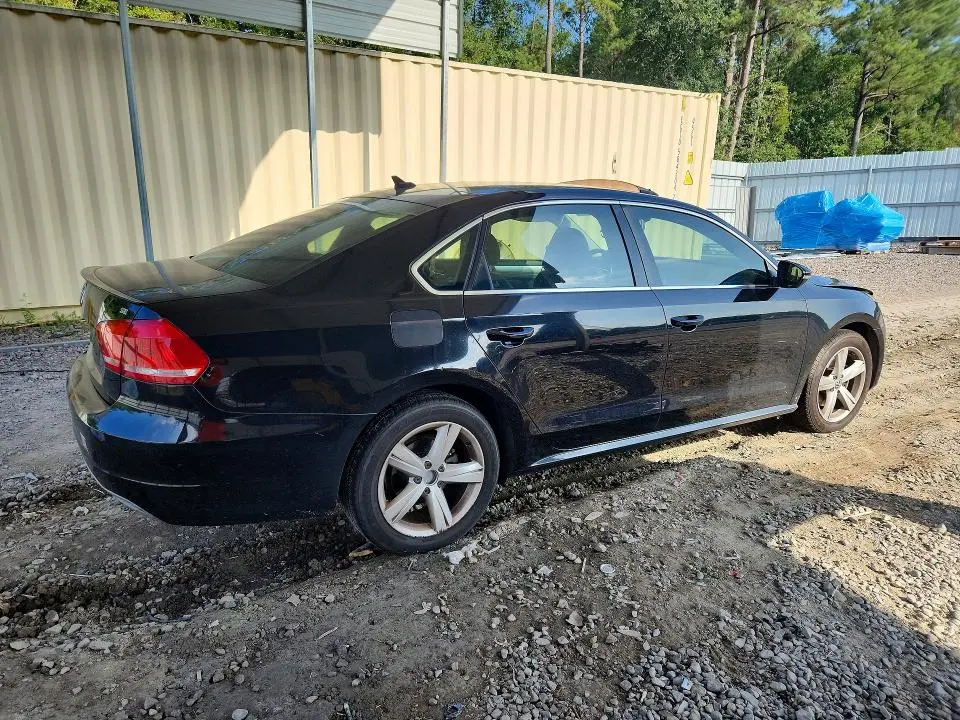 2012 VOLKSWAGEN PASSAT SE  