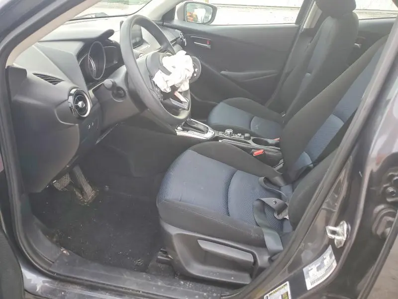 2019 TOYOTA YARIS LE  