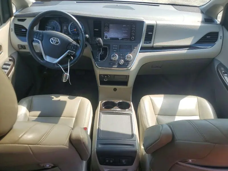 2019 TOYOTA SIENNA XLE 8-PASSENGER  