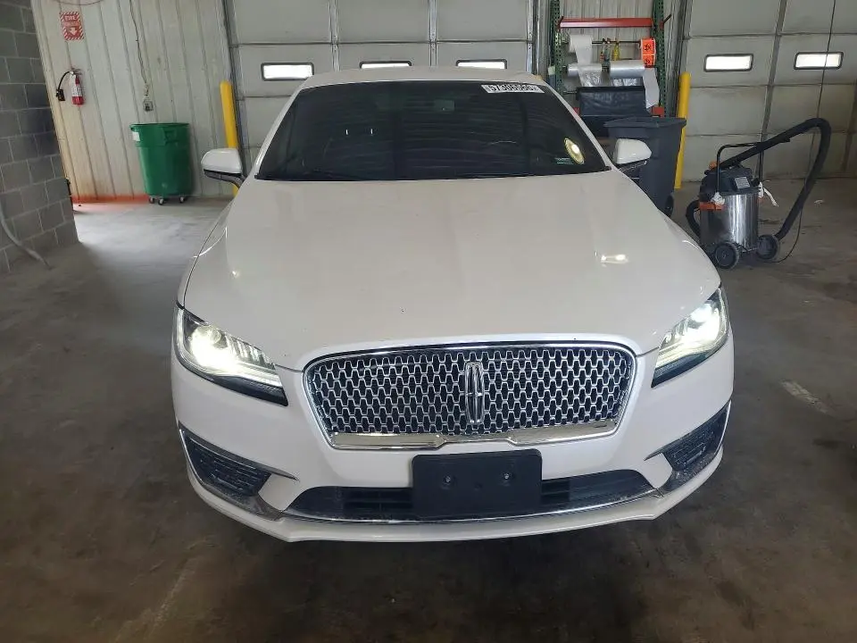 2017 LINCOLN MKZ PREMIERE  