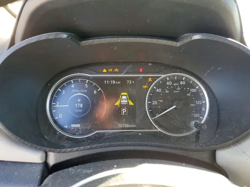 2020 NISSAN VERSA SV  