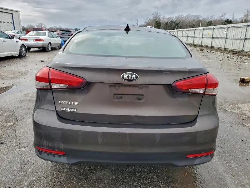 2018 KIA FORTE LX  