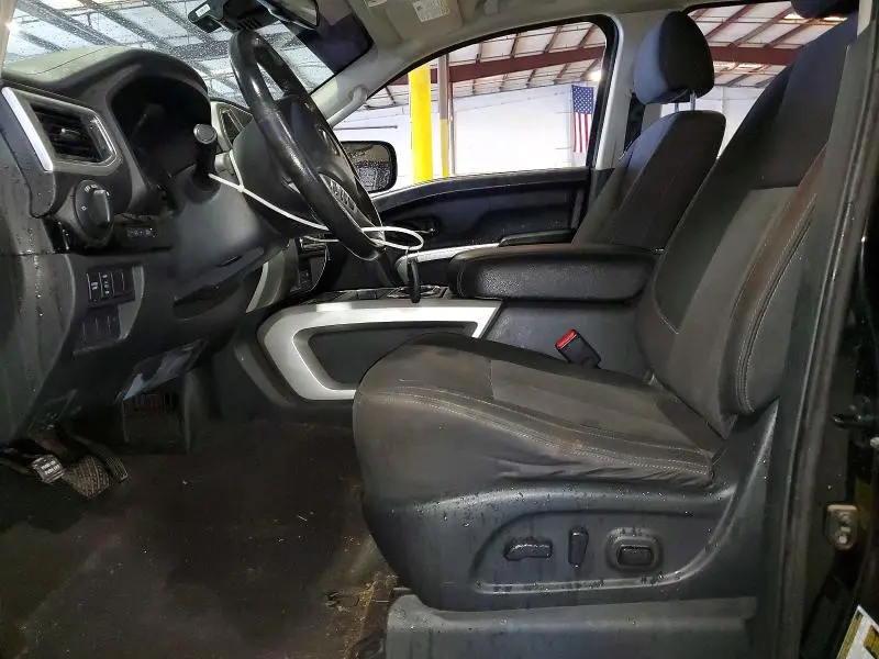 2021 NISSAN TITAN SV  