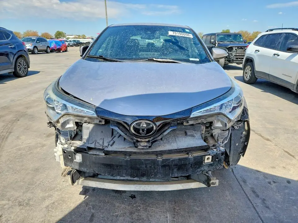 2018 TOYOTA C-HR XLE  