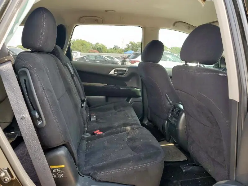 2016 NISSAN PATHFINDER S  