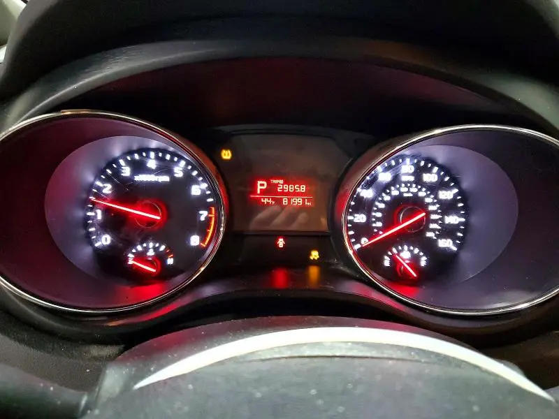 2016 KIA SEDONA LX  