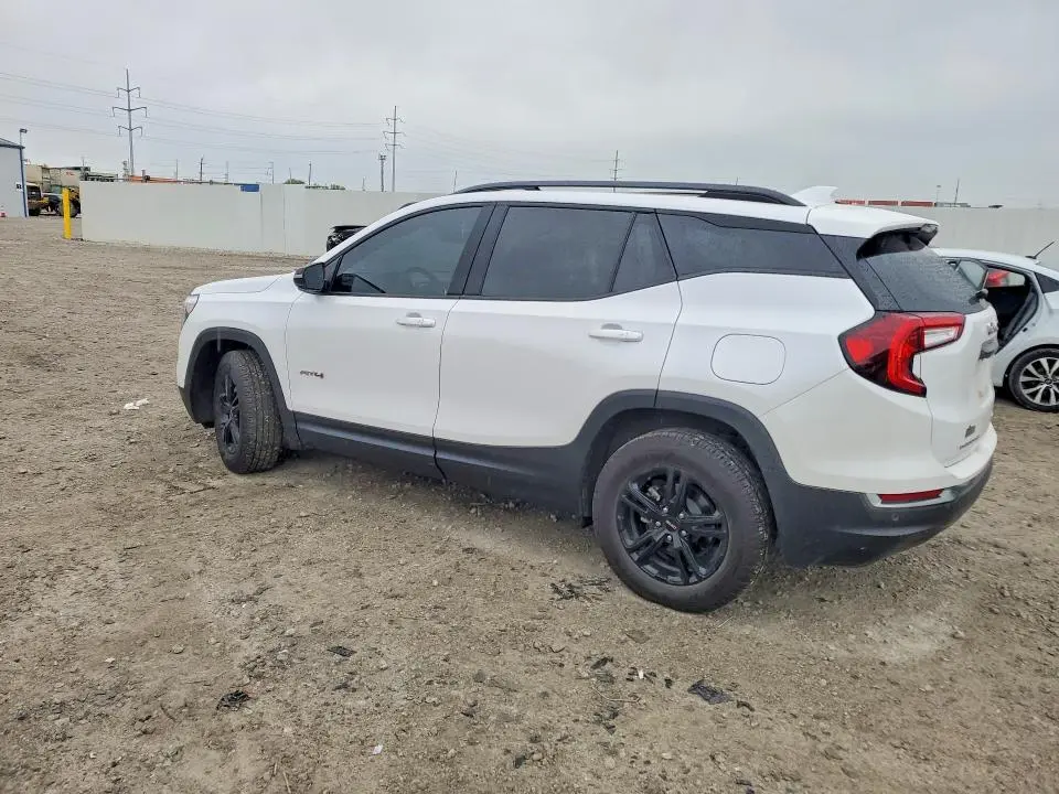2024 GMC TERRAIN AT4  