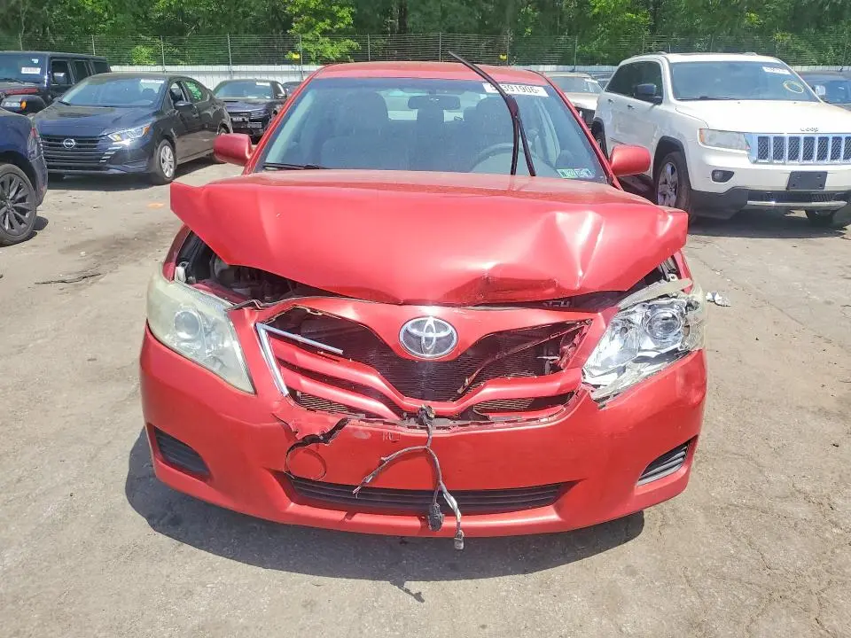 2011 TOYOTA CAMRY LE  