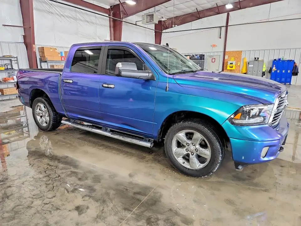 2015 RAM 1500 SLT  