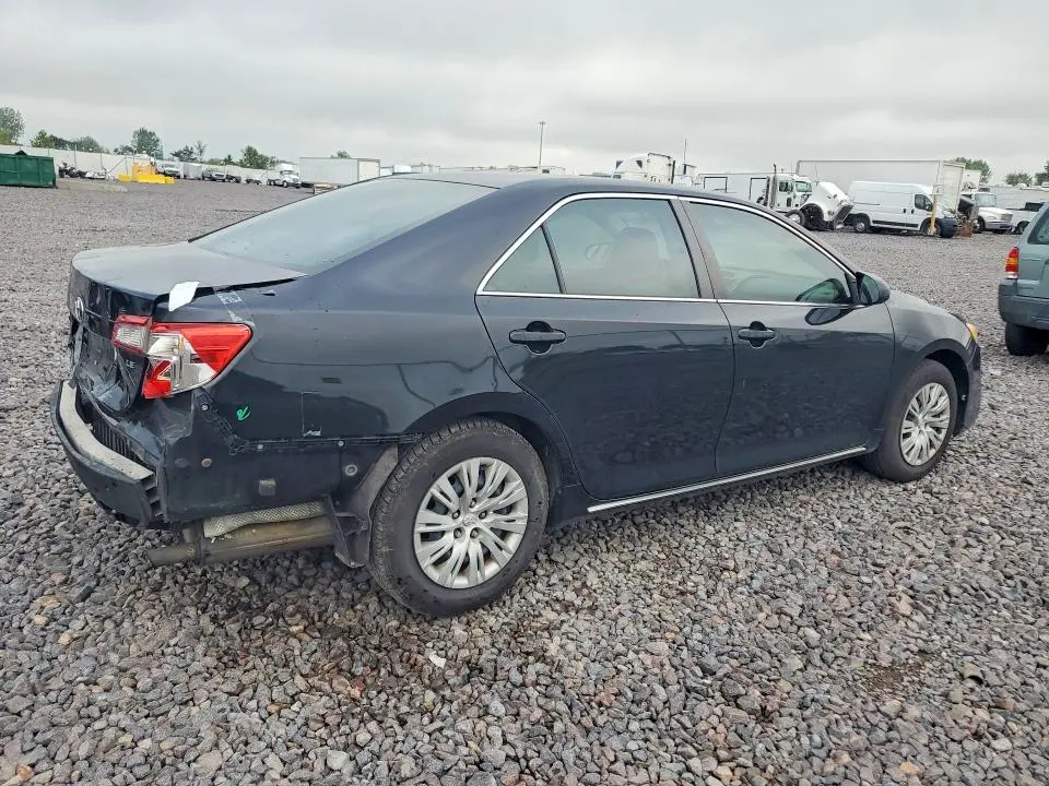 2014 TOYOTA CAMRY LE  