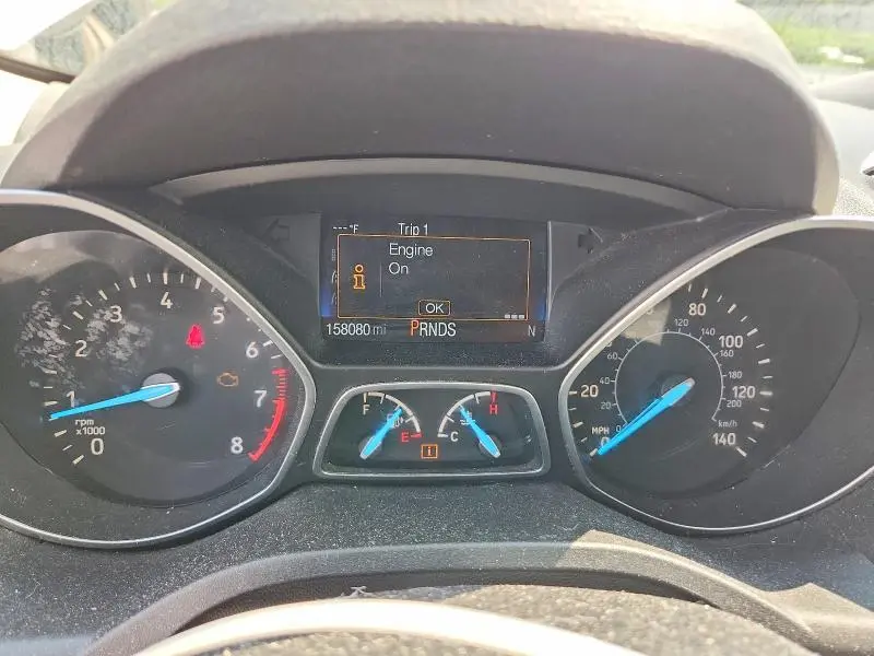 2017 FORD ESCAPE SE  