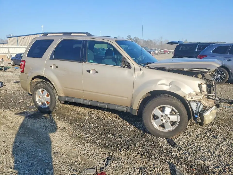 2011 FORD ESCAPE XLT  