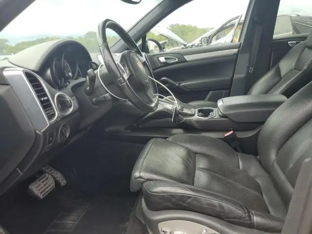 2013 PORSCHE CAYENNE GTS  