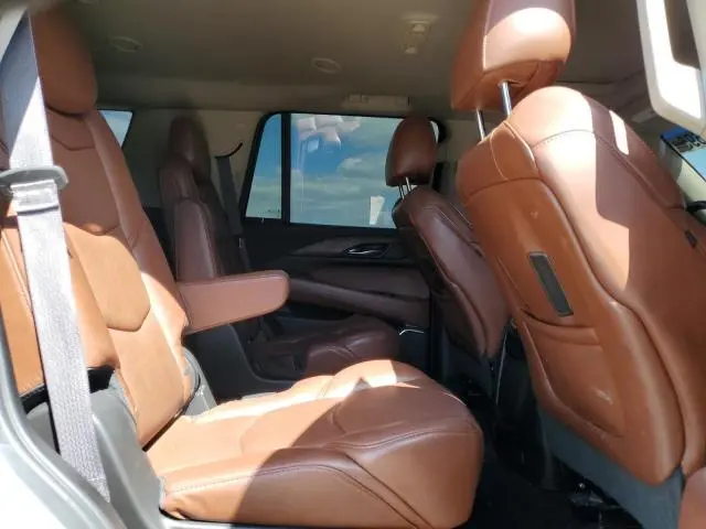 2017 CADILLAC ESCALADE LUXURY