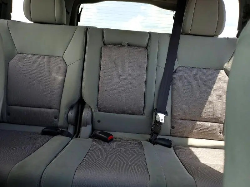 2015 HONDA PILOT SE  
