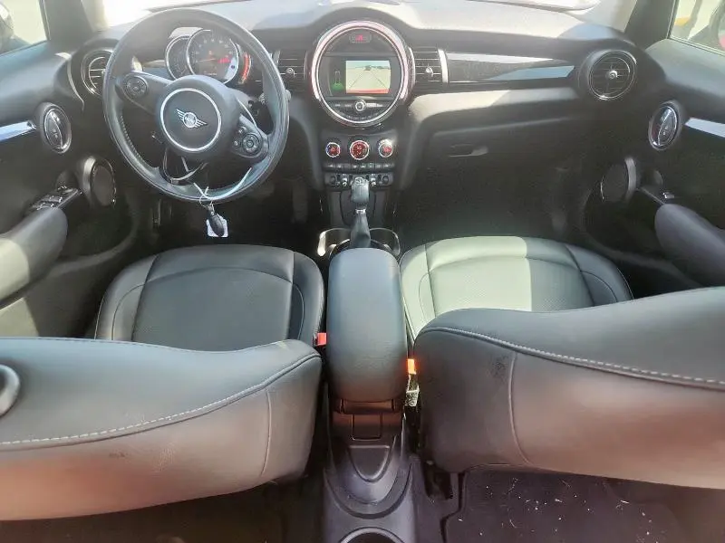 2019 MINI COOPER   