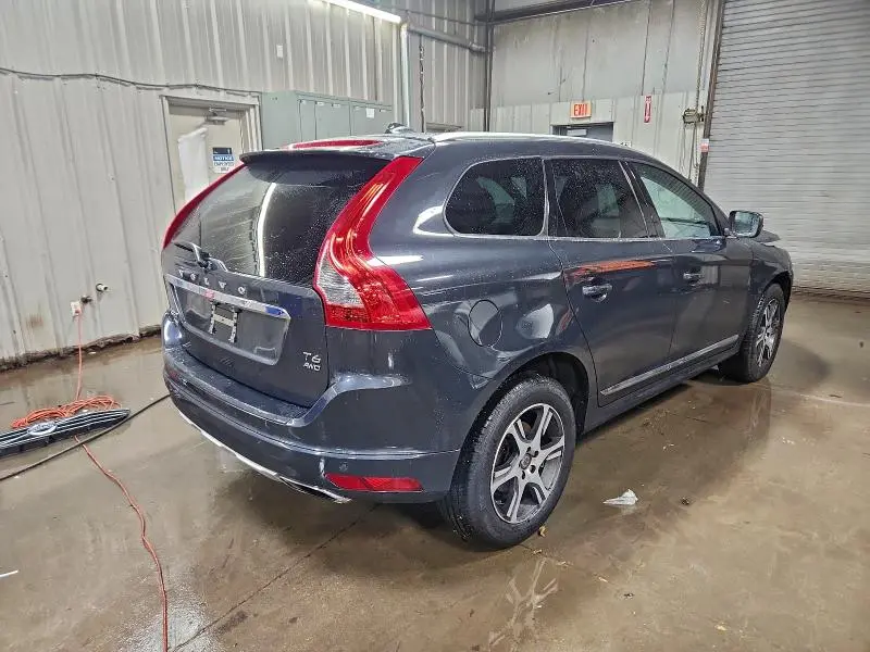 2015 VOLVO XC60 T6 PREMIER  
