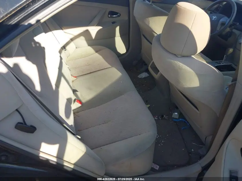 2011 TOYOTA CAMRY LE