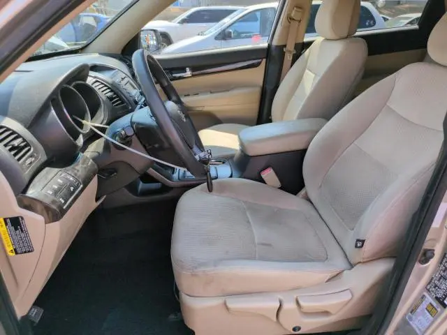 2013 KIA SORENTO LX  