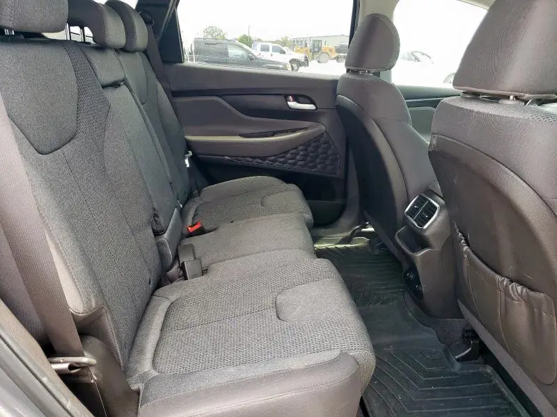 2019 HYUNDAI SANTA FE SE