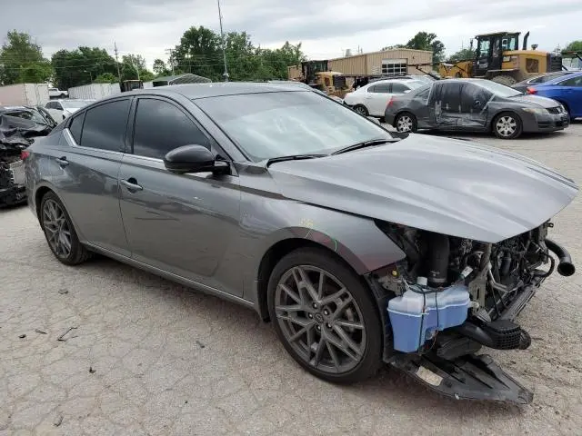 2023 NISSAN ALTIMA SR  