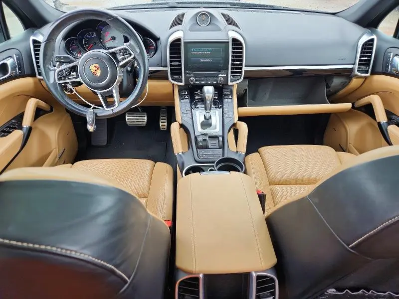 2017 PORSCHE CAYENNE S  