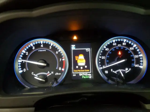 2019 TOYOTA HIGHLANDER LIMITED  
