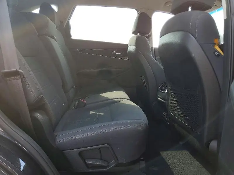2018 KIA SORENTO LX V6  