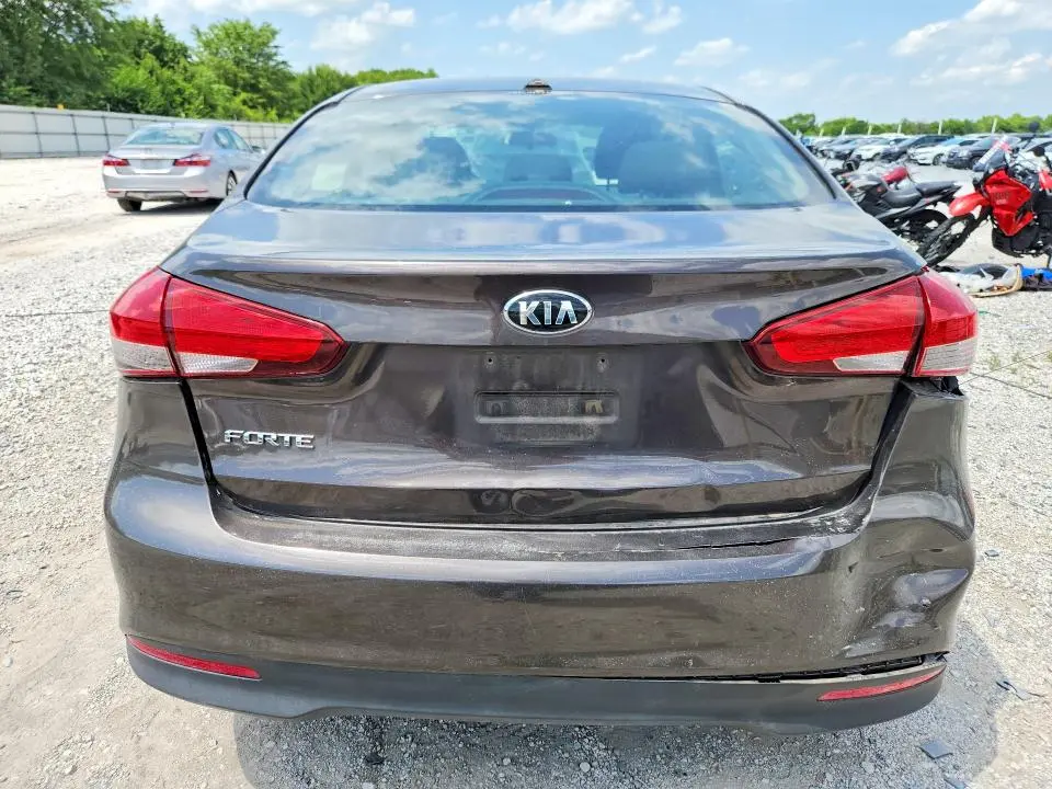2018 KIA FORTE LX  