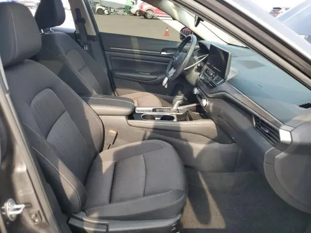 2024 NISSAN ALTIMA SV  