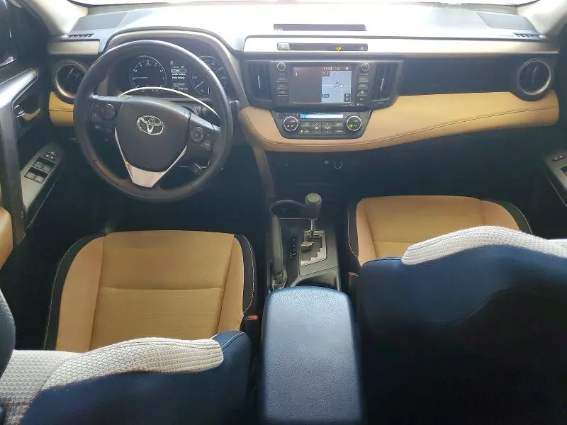 2016 TOYOTA RAV4 XLE  