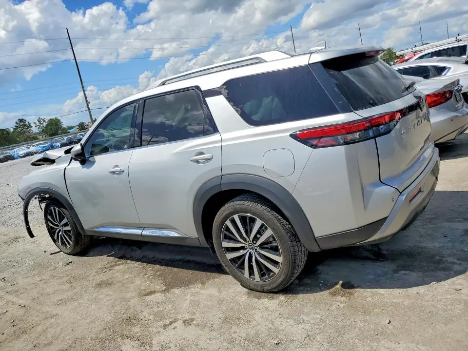 2023 NISSAN PATHFINDER PLATINUM  
