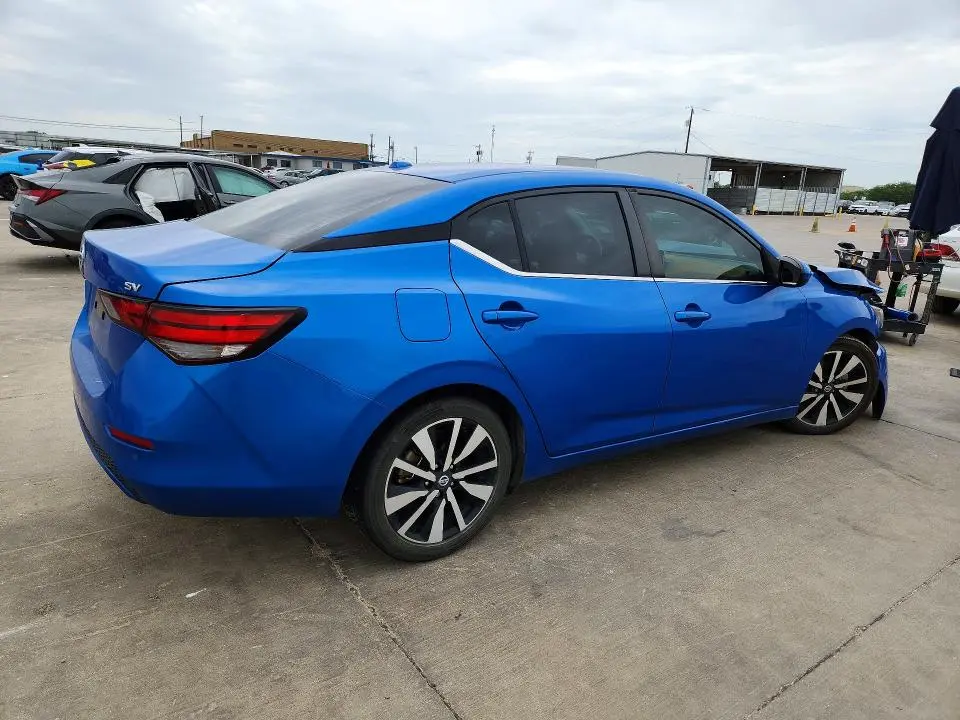 2022 NISSAN SENTRA SV  