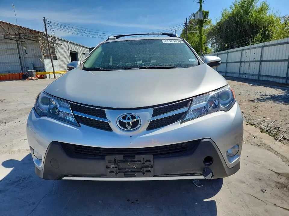 2013 TOYOTA RAV4 XLE  