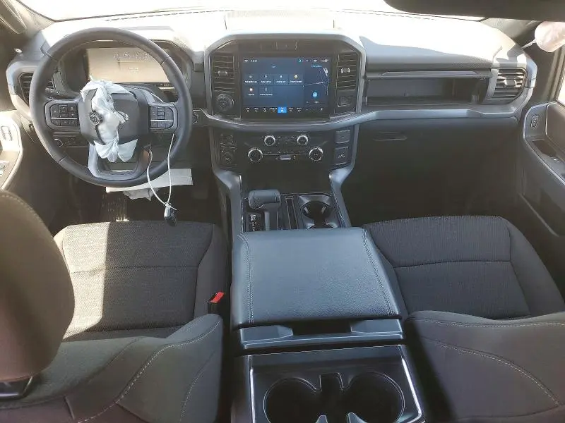2025 FORD F150 XLT  