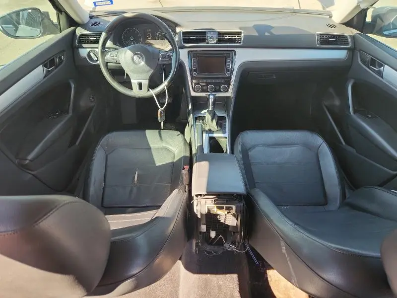 2012 VOLKSWAGEN PASSAT SE  