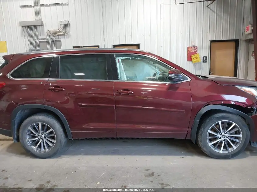 2017 TOYOTA HIGHLANDER XLE