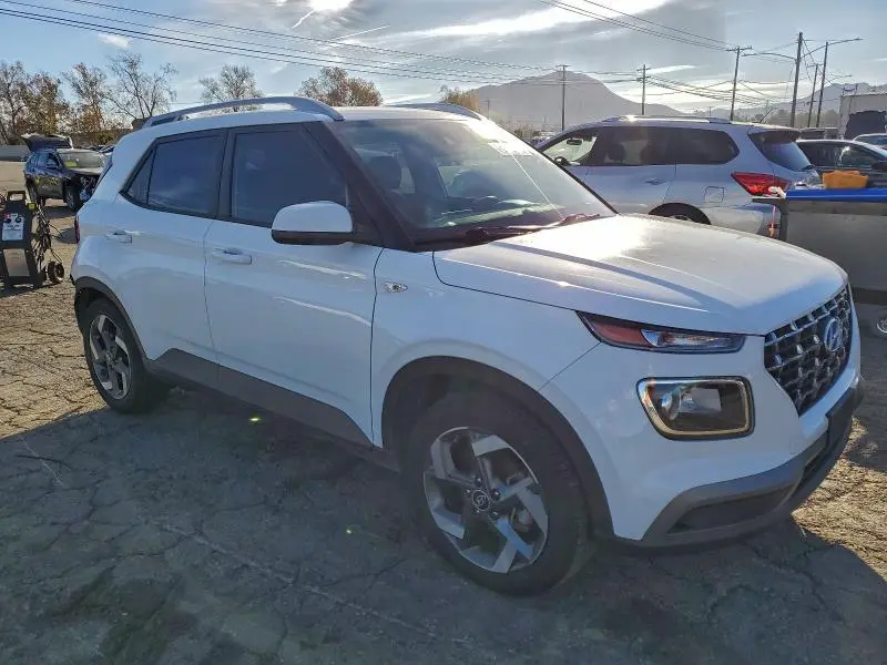 2022 HYUNDAI VENUE SEL  