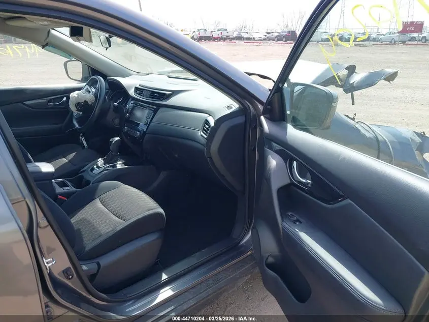 2017 NISSAN ROGUE SV
