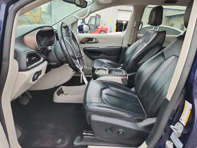 2017 CHRYSLER PACIFICA TOURING L  