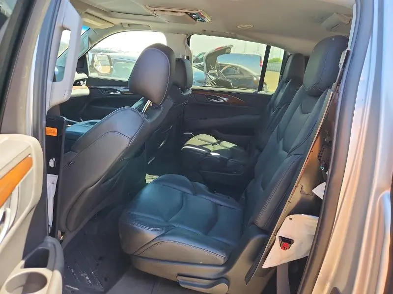 2019 CADILLAC ESCALADE ESV LUXURY  