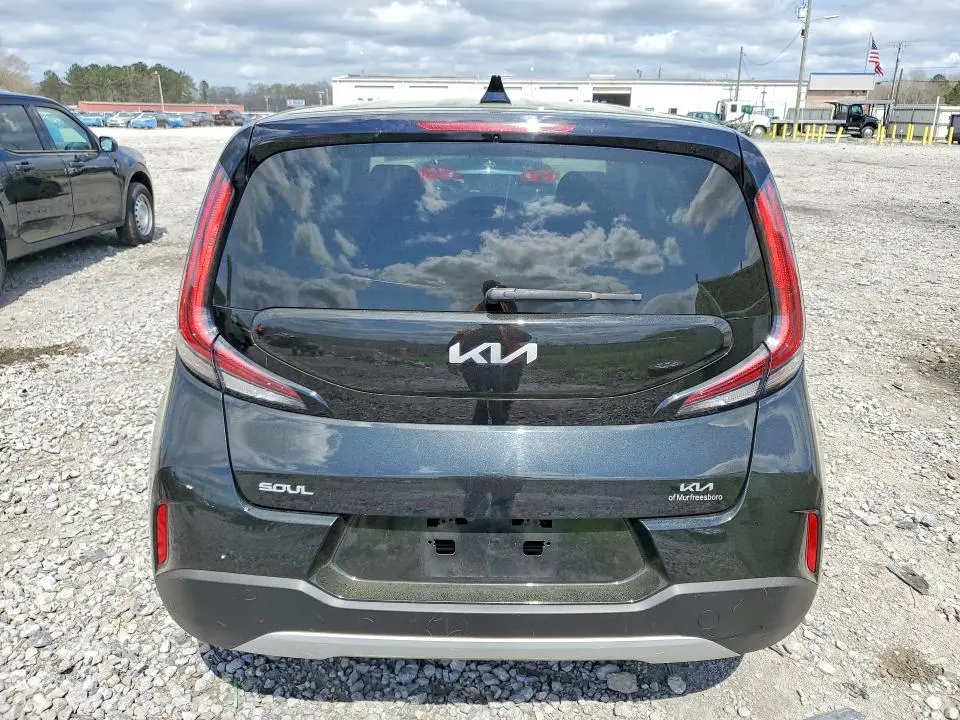 2023 KIA SOUL LX  