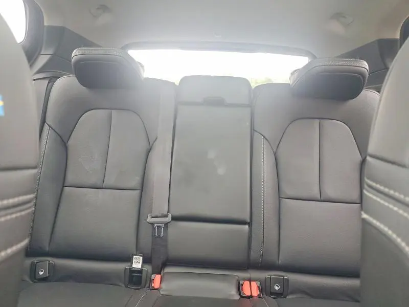 2019 VOLVO XC40 T5 MOMENTUM  