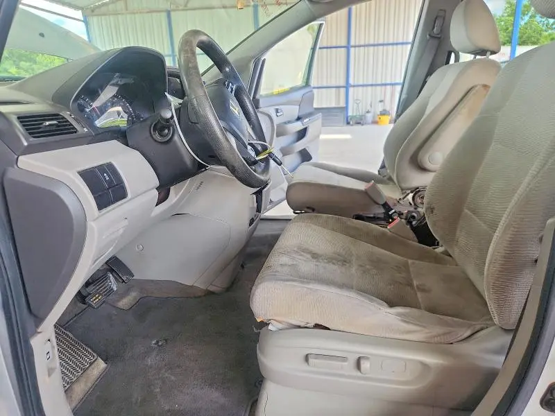 2011 HONDA ODYSSEY LX  