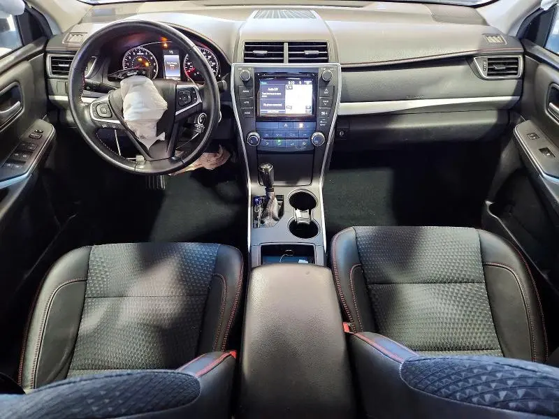 2015 TOYOTA CAMRY SE  