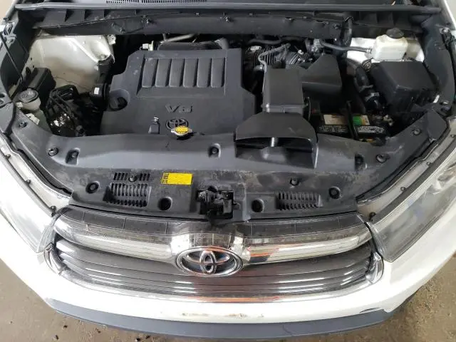 2015 TOYOTA HIGHLANDER XLE  