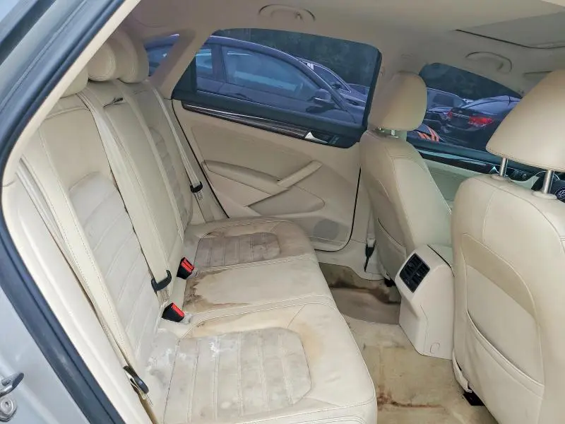 2013 VOLKSWAGEN PASSAT SEL  
