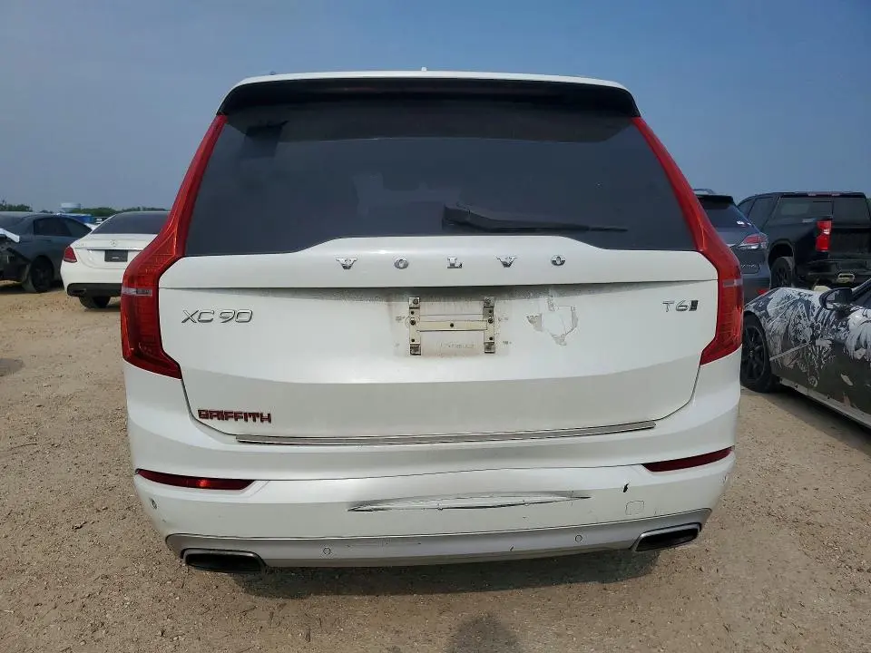 2016 VOLVO XC90 T6  