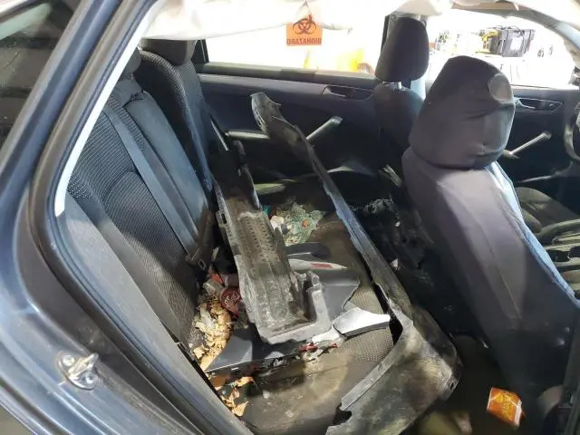 2016 VOLKSWAGEN PASSAT S  