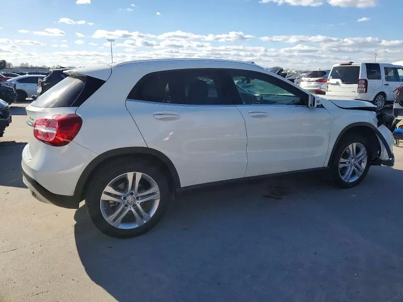 2015 MERCEDES-BENZ GLA 250 4MATIC  